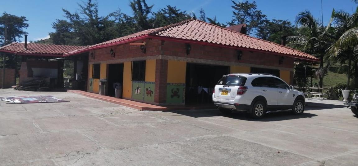 Hotel El Potrillo El Penol  Exteriér fotografie